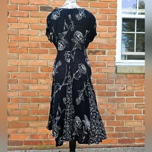 VTG Bila Rayon Crepe Floral Print Midi Dress Black White Boho Resort Coverup|